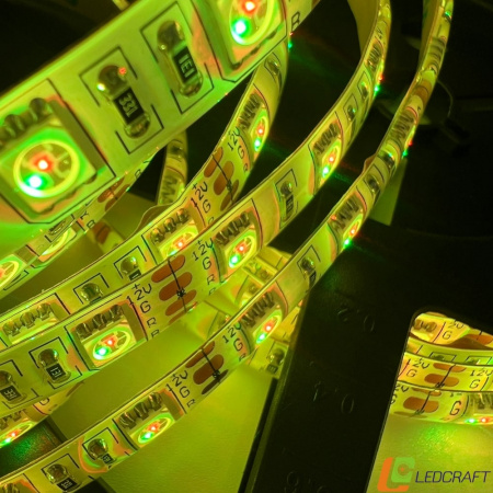 Светодиодная лента SMD 5050  60LED  12V  15W  IP65  RGB (2)